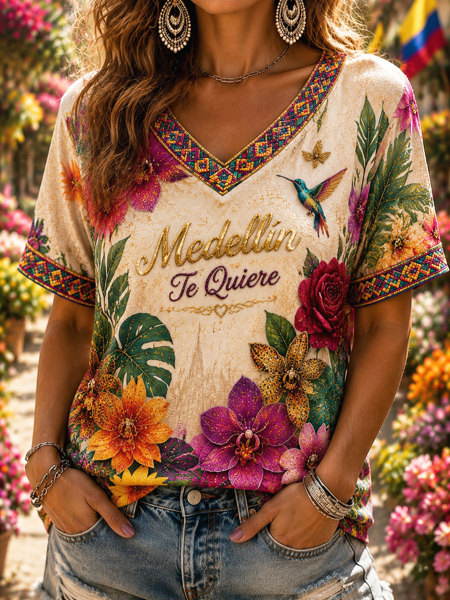 Camiseta con cuello en V Columbia Flower Festival Floral Art para mujer