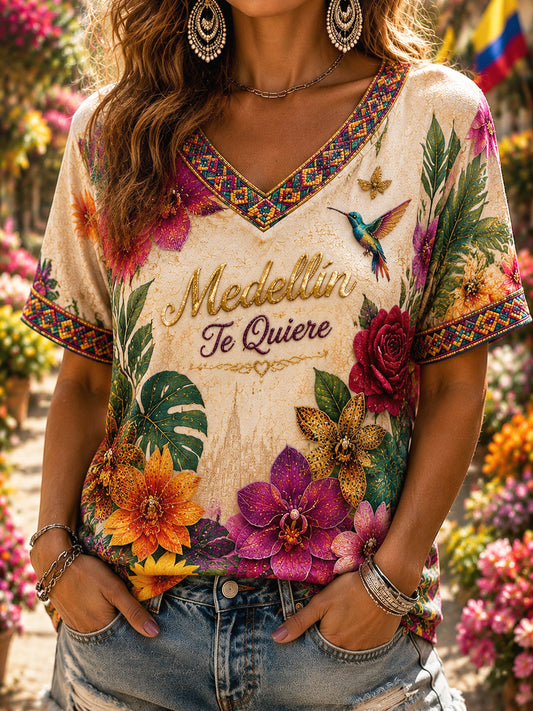 Camiseta con cuello en V Columbia Flower Festival Floral Art para mujer