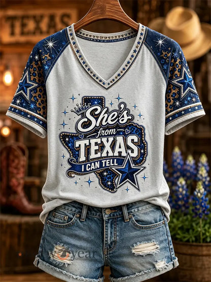 Women’s She’s From Texas I Can Tell Print Casual V-Neck Tee - Light Gray / S